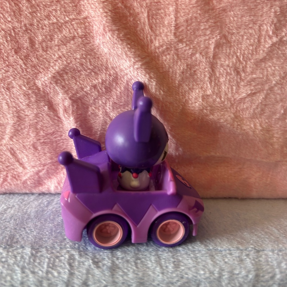 Kuromi Purple Toy Car - Picture 4 of 4